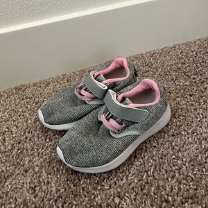 TOEDNNQI Girls Sneakers